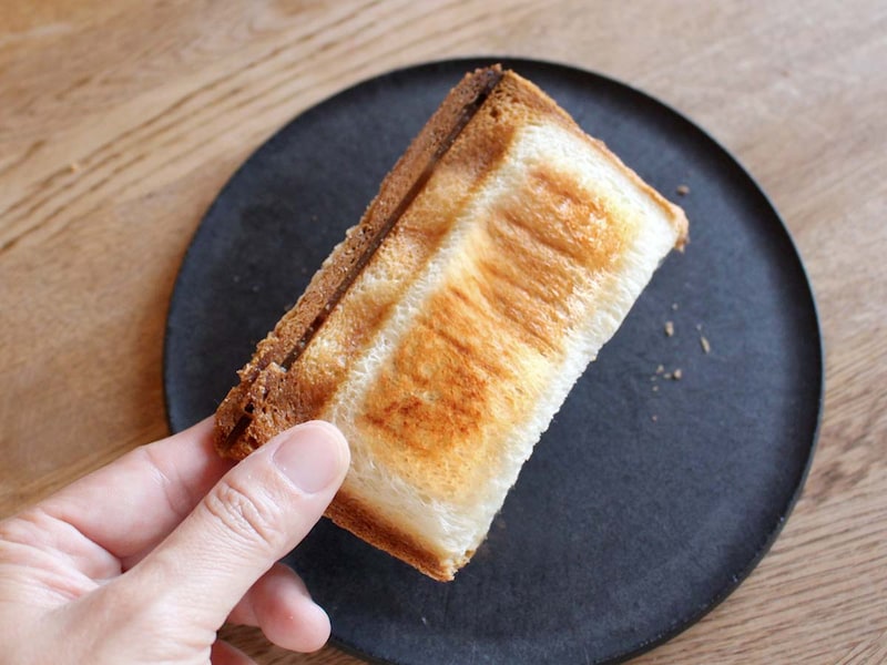 レンチンでこの「ザクッと焼き目」は感動！手軽すぎる、食べ切りホットサンドメーカー