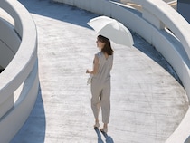 紫外線カットも涼しさも手に入れる、今年の機能派「日傘」は全4タイプ