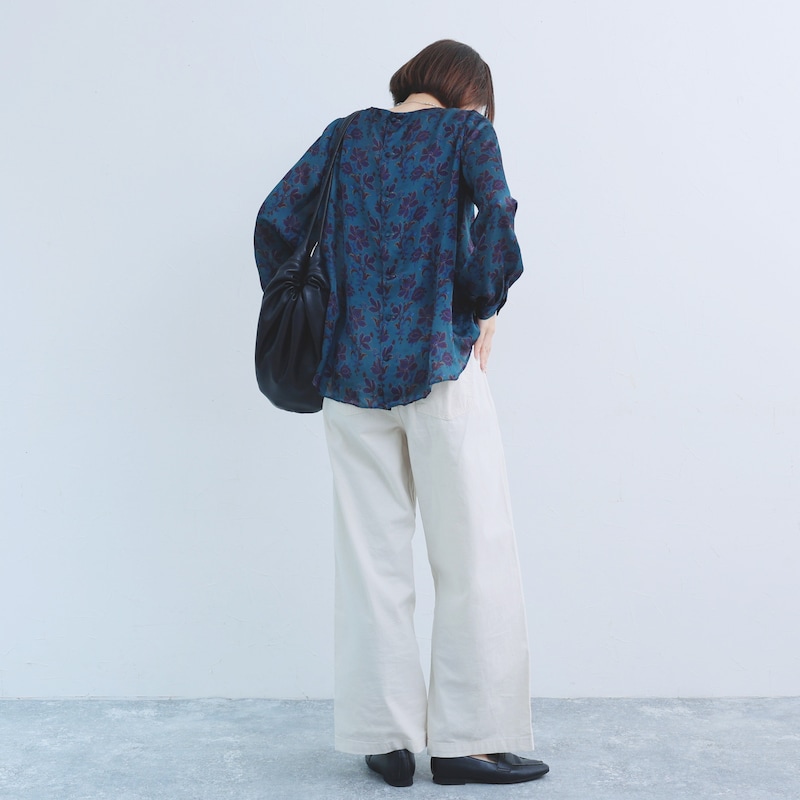 ナチュラル服を着回したい。コットンリネンでさらり快適、スタッフのイチ推し『ベイカーパンツ』