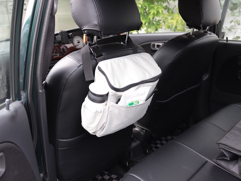 あつ〜い車内の心強い味方!「浮かせる車の冷蔵庫」スタッフたちはこんなシーンで使っています
