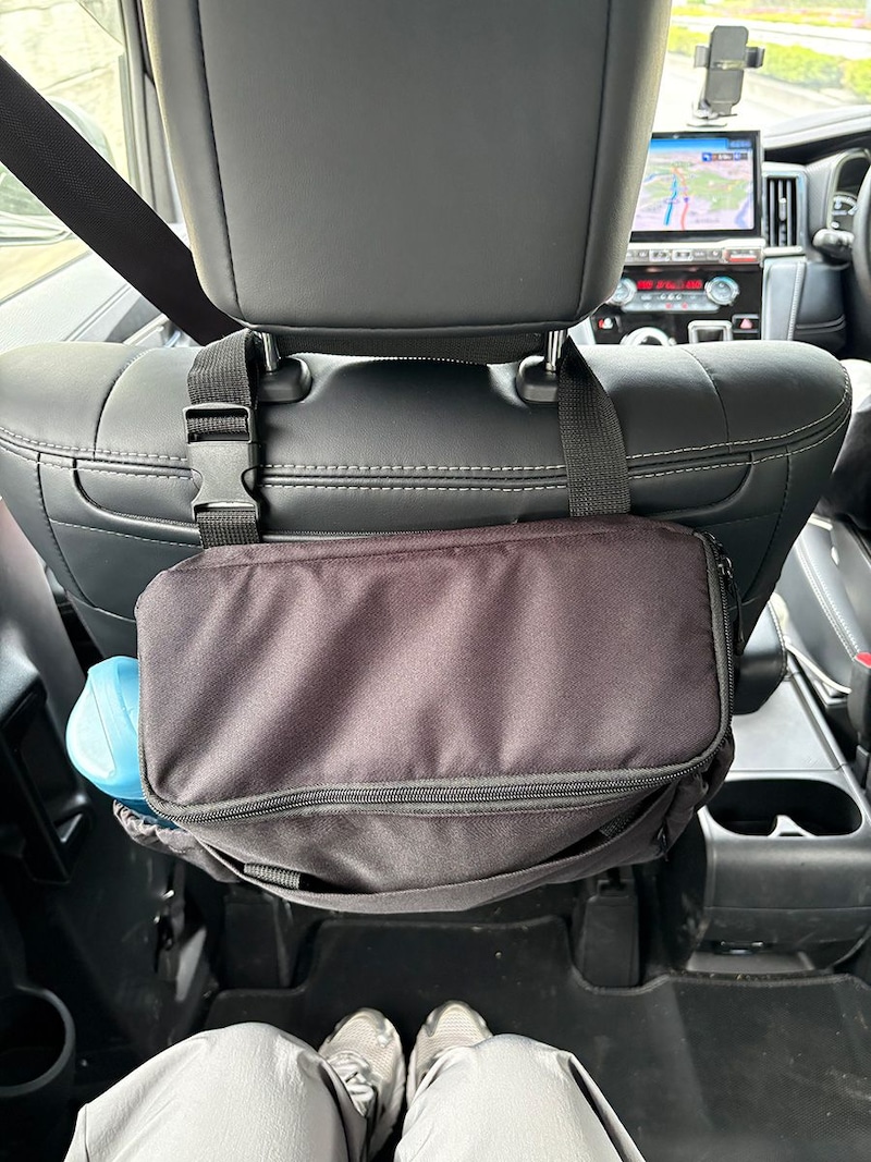 あつ〜い車内の心強い味方!「浮かせる車の冷蔵庫」スタッフたちはこんなシーンで使っています