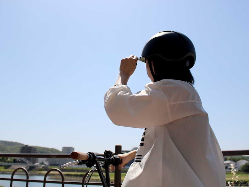 重くない!暑くない!髪がペタンコにならない!これで安心、女性目線な自転車ヘルメット