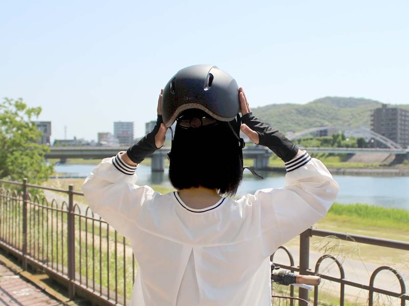 重くない!暑くない!髪がペタンコにならない!これで安心、女性目線な自転車ヘルメット