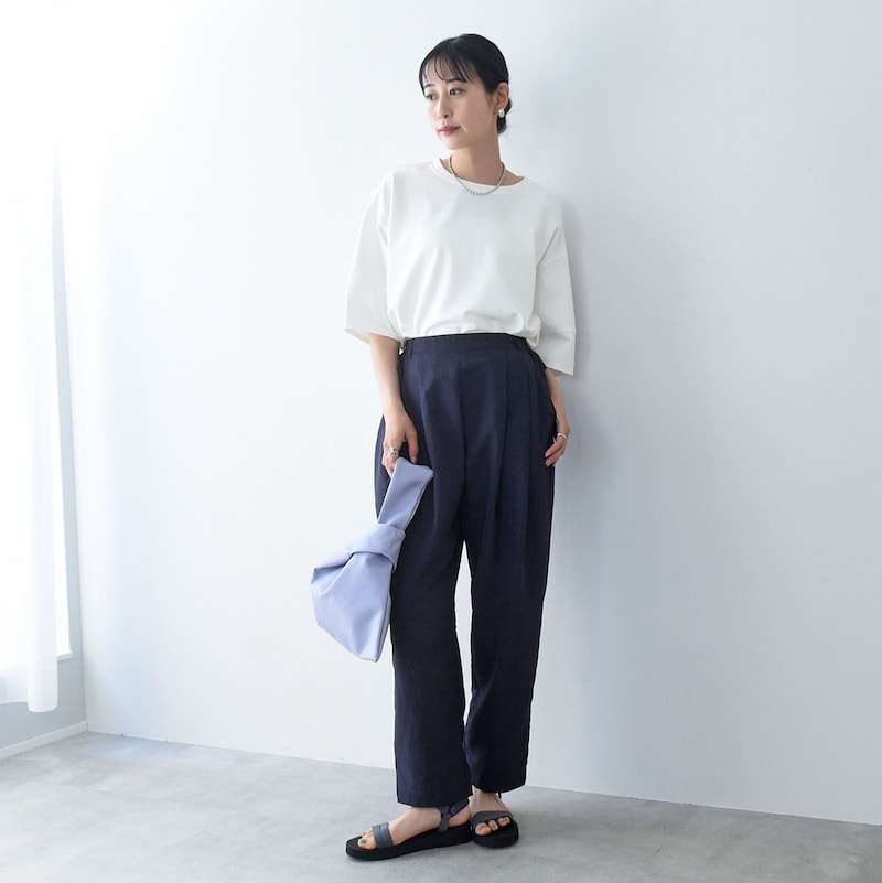 こっそりムレ対策できる、隠れメッシュパンツ。夏の新作をスタッフが着回し！