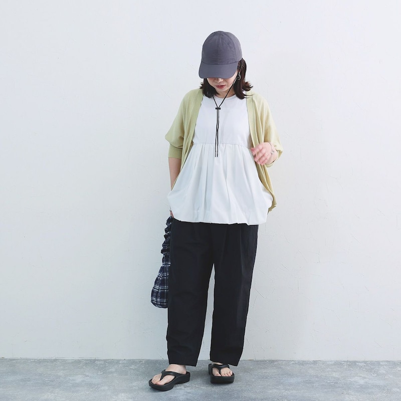 こっそりムレ対策できる、隠れメッシュパンツ。夏の新作をスタッフが着回し！