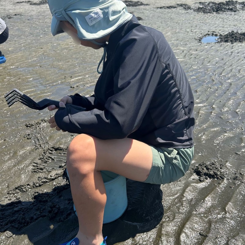 プール授業だけでなく夏のレジャーに大活躍!着心地にもこだわった、「キッズラッシュガード」