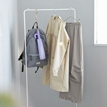 雨の日の登下校キッズを守る！伸びる・撥水・遮る、機能派レイングッズ5選