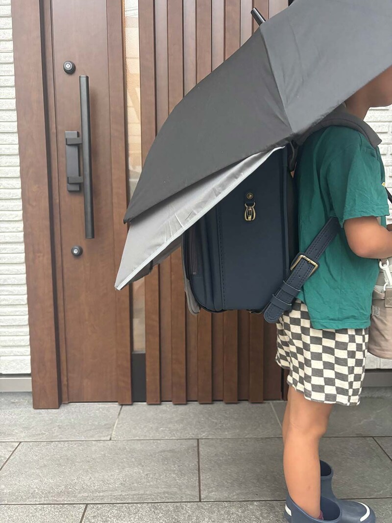【子どもと暮らす梅雨対策】ランドセルを守る傘、5人のママインスタグラマーさんが使ってみました!