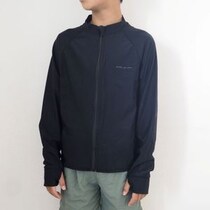 プール授業だけでなく夏のレジャーに大活躍！着心地にもこだわった、「キッズラッシュガード」