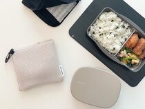 保冷グッズを持ち運ぶのに便利な「そのまま洗濯できる メッシュポーチ」のおすすめ活用法