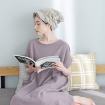 汗だくドライヤー時間を短縮！ビヨーンと伸びてピタッとくっつく超吸水ヘアタオル