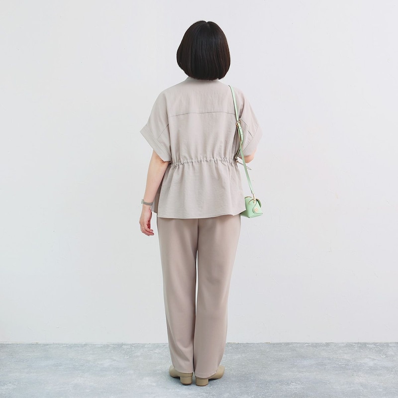 暑い日の“きちんと感”どう作る？きゅっと絞って着回し上手なブラウスのスタッフレビュー