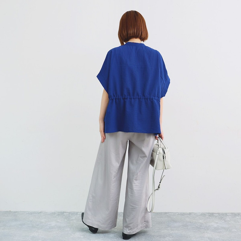暑い日の“きちんと感”どう作る？きゅっと絞って着回し上手なブラウスのスタッフレビュー
