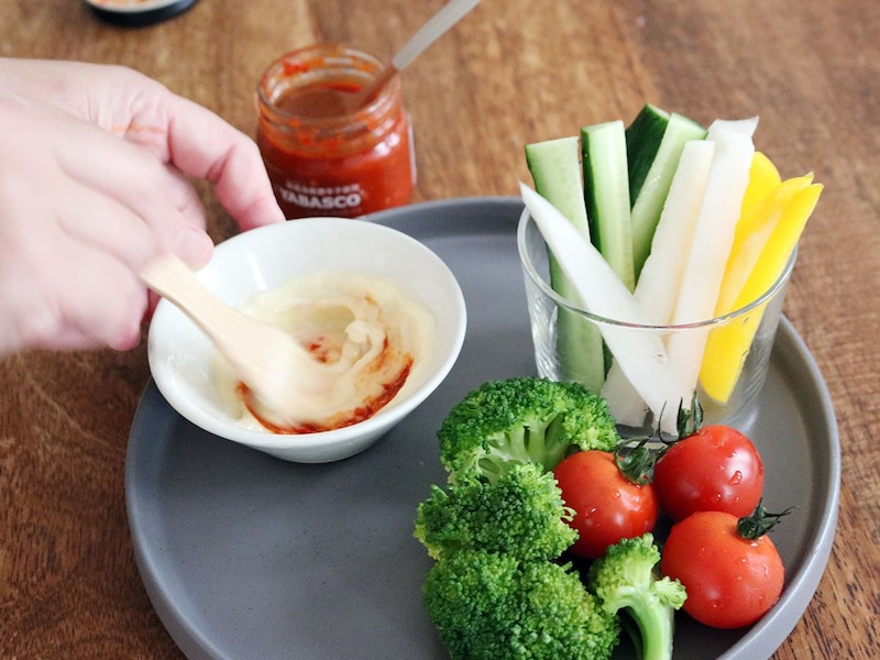 辛いもの好きさん必見!赤と緑の「ヤバスコ」で、いつもの料理が変わる簡単アレンジ6選