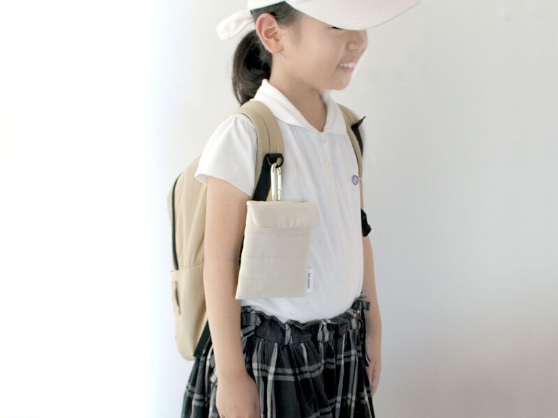 出先でのちょっとしたゴミを0秒回収!ポーチみたいな「わたし専用携帯ゴミ箱」