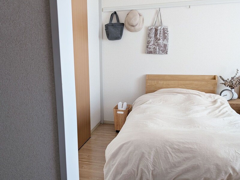 賃貸でも取り入れやすい「スリム」タイプで整う!夫婦二人暮らしの「キャスター付き収納」使用レポ