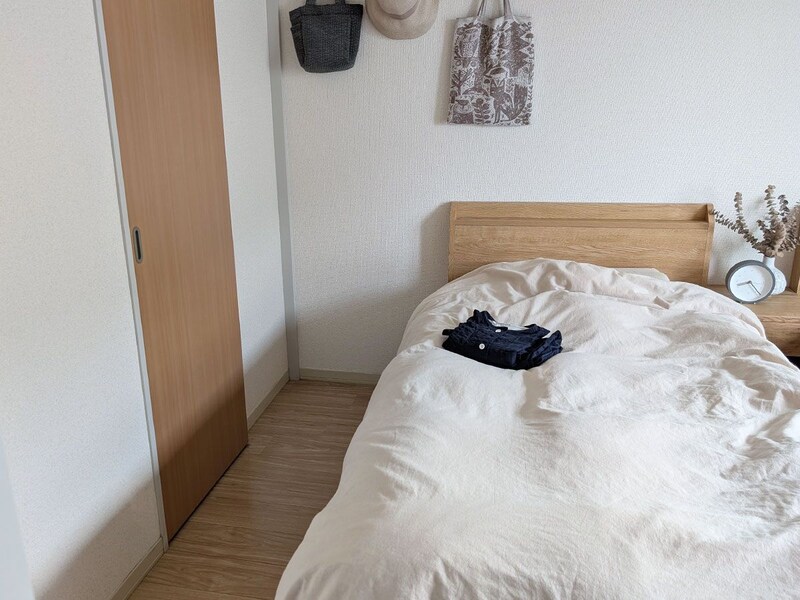 賃貸でも取り入れやすい「スリム」タイプで整う!夫婦二人暮らしの「キャスター付き収納」使用レポ