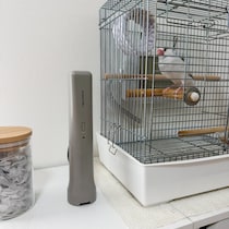 文鳥との暮らしで増えた掃除の悩みを解決。気づいた時にサッと使えるコードレススポットクリーナー