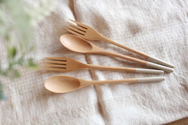 食卓にぬくもりと洗練を。毎日使いたくなる、北欧ライクな天然木のカトラリー