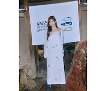松川星、肩落ちシルエットが映える抜け感スタイルに反響続出