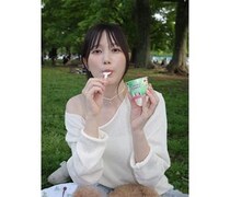 本田翼、ワンショルダーで美肌あらわなピクニック姿を公開