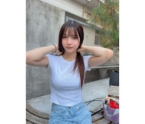 シンプルコーデなのに超キュート！黒嵜菜々子の「不意な写真集」投稿にファン歓喜の声