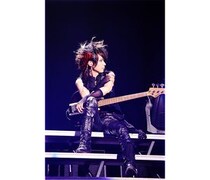 X JAPAN、HEATHさんの死去を正式に発表。YOSHIKIは『HEATHの願いを実現させるしかない』とコメント