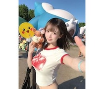 yami、お腹チラ見せヘルシーファッションで「でっかいカビゴン」を楽しむ！