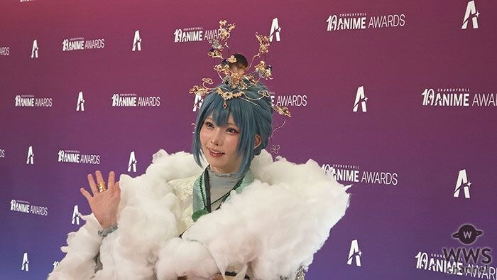 【動画】えなこ、派手な衣装でクランチロール・アニメアワードに登場！＜CRUNCHYROLL ANIME AWARDS 2026＞