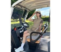 あらた唯、シンプルゴルフウェアからスラリ美脚！スレンダー美貌に注目集まる