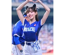 林襄（リン・シャン）、ボディラインくっきりなユニフォーム姿を公開