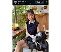 沖田愛加、爽やかブルーコーデで可愛さ爆発！！