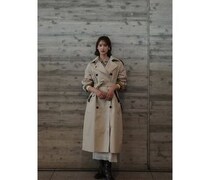 佐々木久美、トレンチコートを着こなす秋のコーデ披露