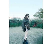 桜田ひより、ほっそり脚ラインがキレイなストリート風コーデ公開