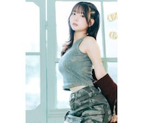 奥ゆい、美くびれチラ見せ！魅惑的な横からのアングルショット！
