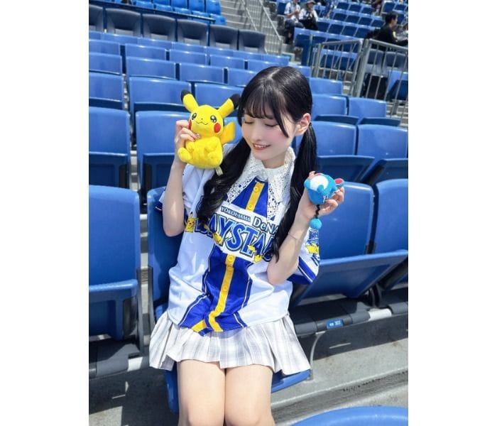 小鳥遊るい、美脚のぞくポケモン特別ユニでファン魅了「るいちゃんかわいいよ〜」