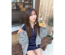 黒嵜菜々子、スポーティミニ丈からスラリ美脚！「綺麗可愛い過ぎーー」