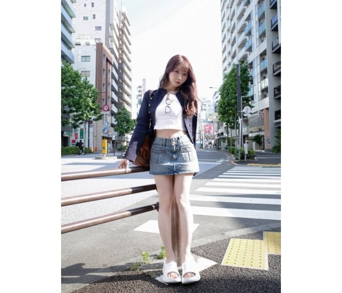大谷映美里、スラリ生脚＆お腹チラ見せコーデでお姉さん感MAX！
