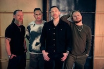 圧巻の存在感でシーンを牽引するモンスター・ロック・アクト、Shinedown（シャインダウン）、5/29（金）通算8作目となる待望のニュー・アルバム『EI8HT（エイト）』をリリース。最新シングル「Young Again（ヤングアゲイン）」のMVも公開！！