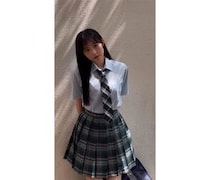 横野すみれ、制服姿が眩しすぎる！キュートな姿にファン悶絶「めちゃくちゃ可愛い」