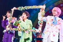 THE SUPER FRUIT、中毒性100%な新曲「もちもちメンタルッ！」の初披露も！色とりどりの個性と新曲でフルファミを魅了！『ONE FLOWER HALL TOUR2026』東京セミファイナル公演＜ライブレポート＞