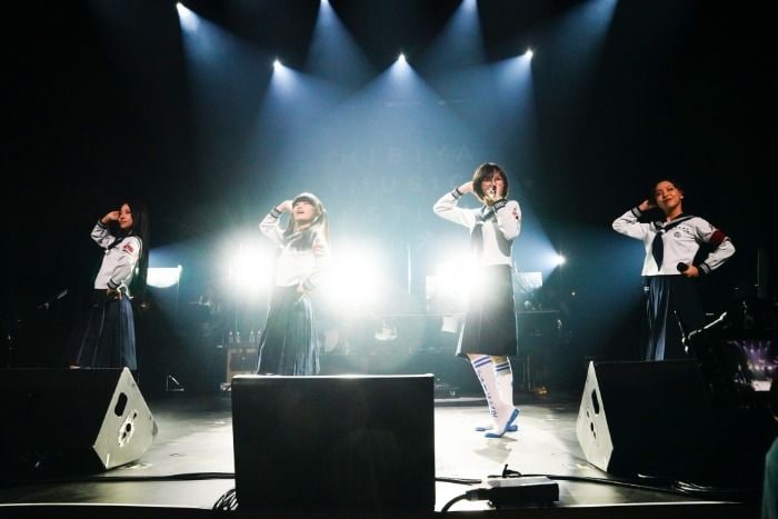 新しい学校のリーダーズ、日比谷音楽祭2026で「オトナブルー」披露！親子孫三世代を巻き込む熱演