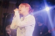抜群の歌唱センスと圧倒的な「歌力」で幅広いリスナーを魅了するシンガーyukaDDが、待望のワンマンライブ『I Can’t Stop Singing!!!』を開催