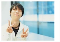 羽生結弦の10年間を記録した、練習着にこだわった写真集『羽生結弦 2015-2025』が10月21日に発売！