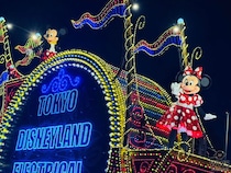 東京ディズニーランド(R)エレクトリカルパレード・ドリームライツが25周年！期間限定の画像プレゼントも
