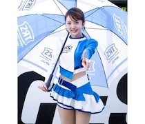 「色白さん！タイプのお顔です！！」志賀ありさ、爽やか青×白コスチュームでファン魅了！