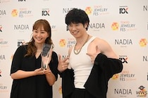 藤本美貴＆庄司智春、夫婦で特別賞受賞【第36回日本ジュエリーベストドレッサー賞】