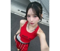 「着こなしが凄い！」咲真ゆか、攻めの全身レッドコーデで唯一無二のオーラ！