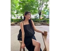 「可愛くて病みつきになりそう」久間田琳加、スリットから美脚！ファン悶絶