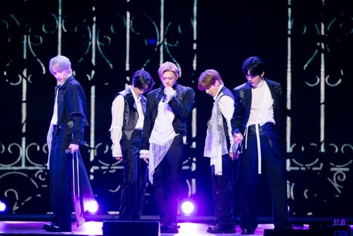 TOMORROW X TOGETHERがドラマチックなライブパフォーマンス！＜Mrs. GREEN APPLE presents『CEREMONY』＞